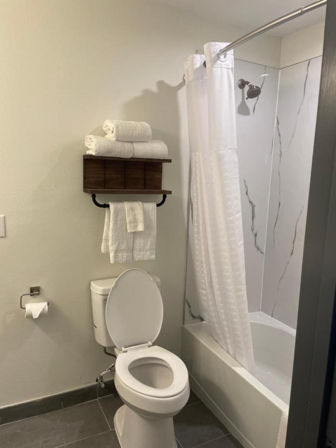 Ramada By Wyndham Studio Suites Dothan Bagian luar foto