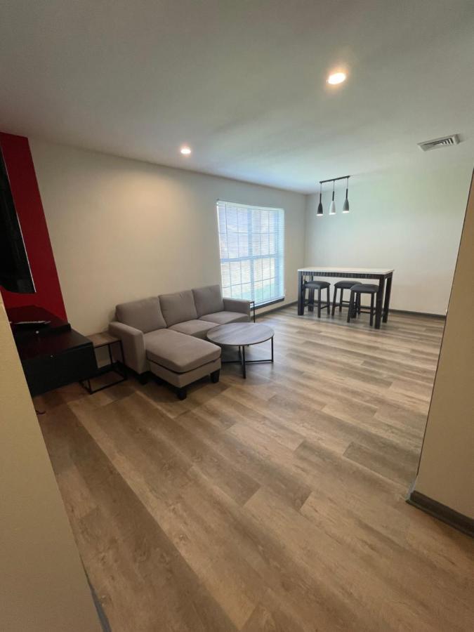 Ramada By Wyndham Studio Suites Dothan Bagian luar foto
