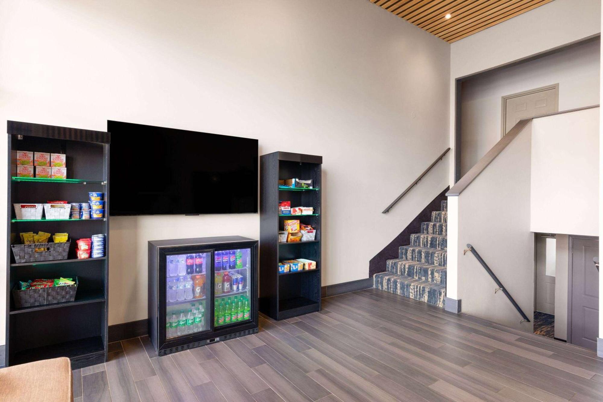 Ramada By Wyndham Studio Suites Dothan Bagian luar foto