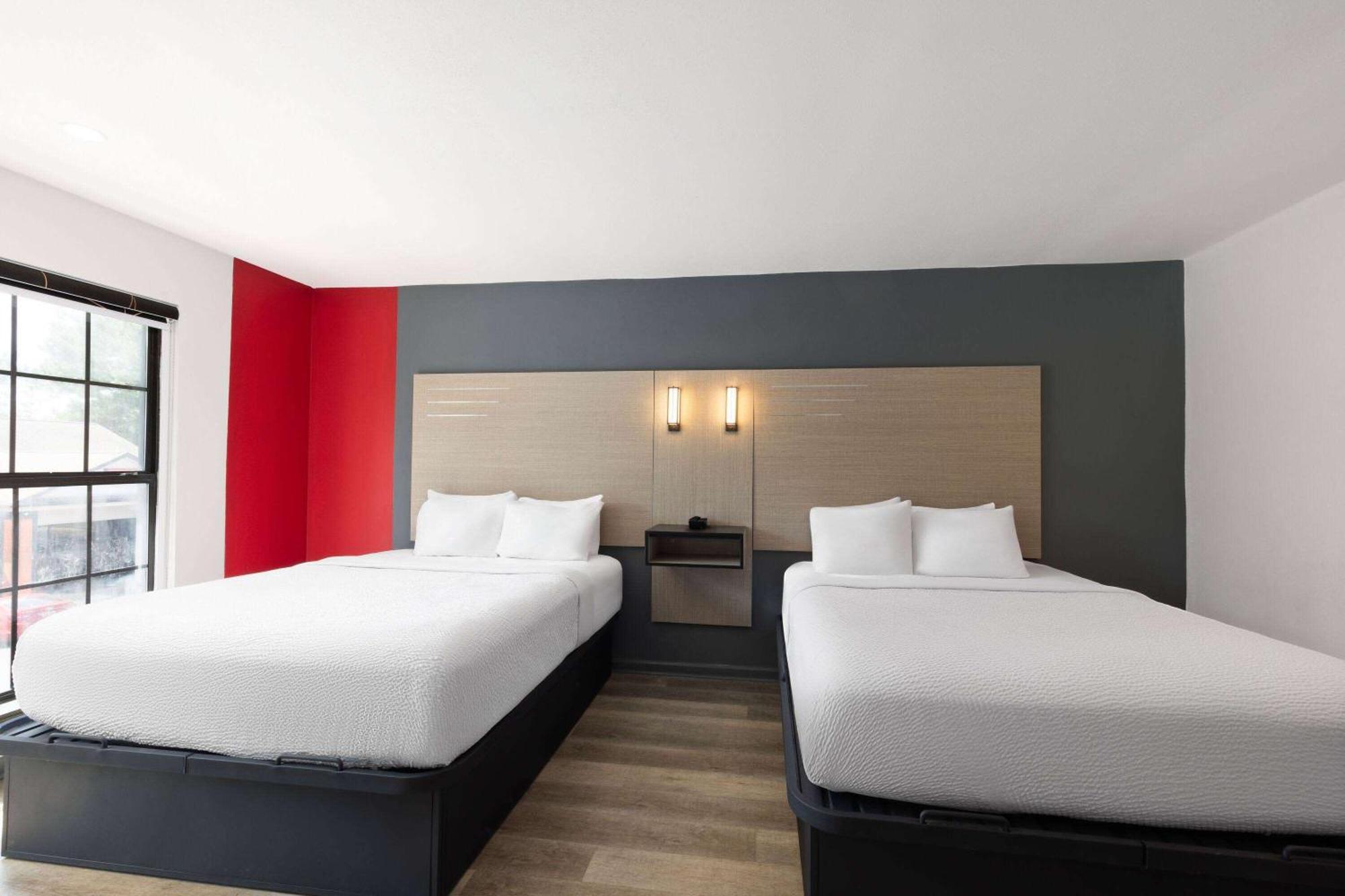 Ramada By Wyndham Studio Suites Dothan Bagian luar foto